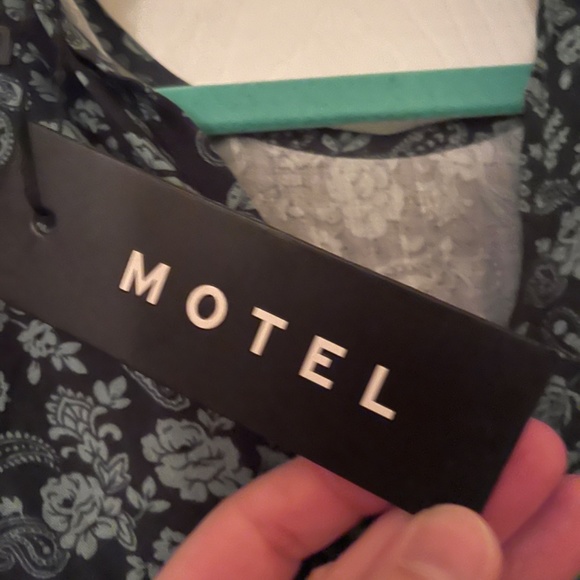 Floral Motel Dress NWT - Picture 3 of 4